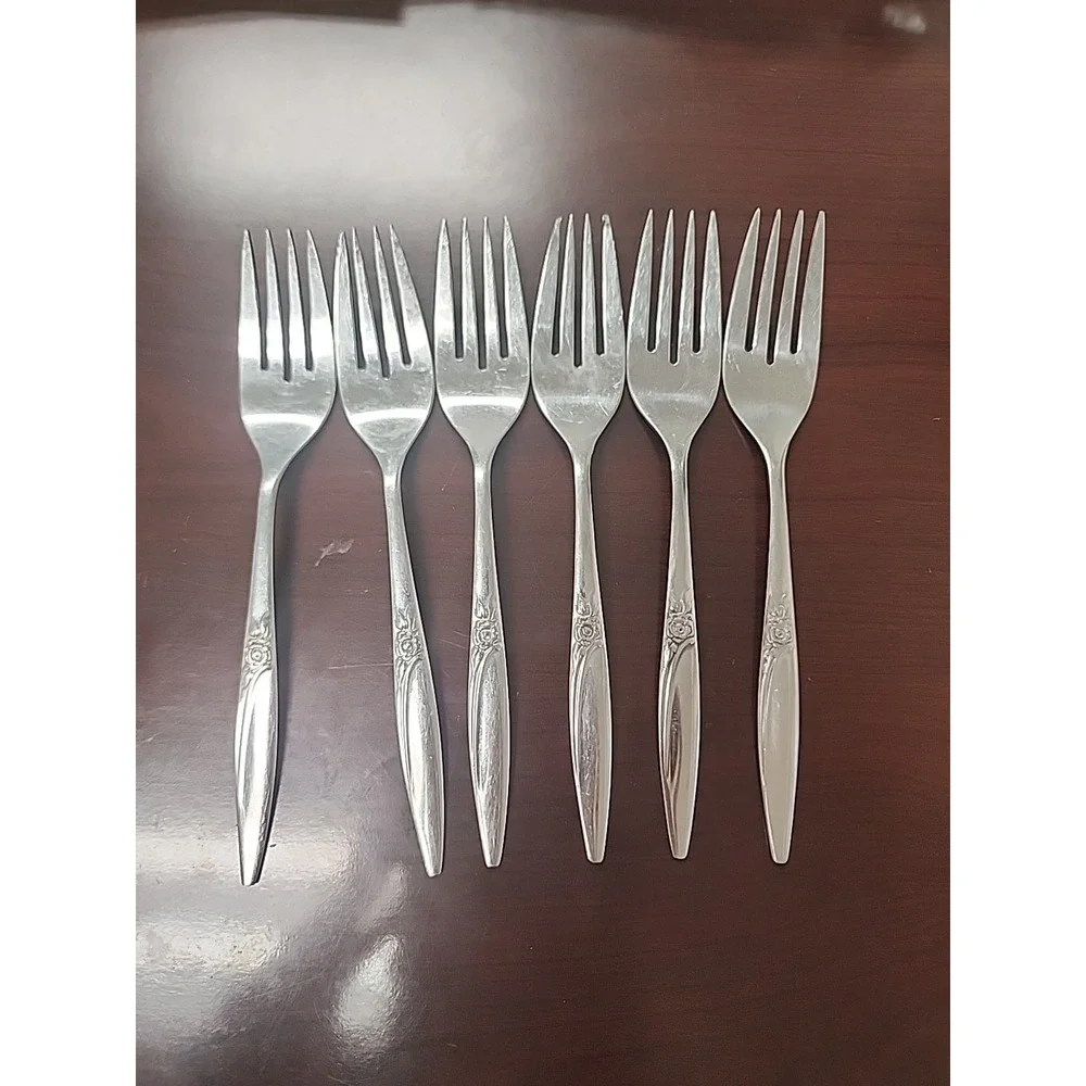Highland Rose Salad Fork Lot of 6 1881 Rogers / Oneida Ltd Stainless Flatware‎